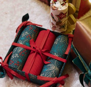 Χριστουγεννιάτικο Καλάθι με Ποτηρόπανα Σετ 3τμχ Nef-Nef Leaves Multi Χριστουγεννιάτικο Καλάθι με Ποτηρόπανα Σετ 3τμχ Nef-Nef Leaves Multi