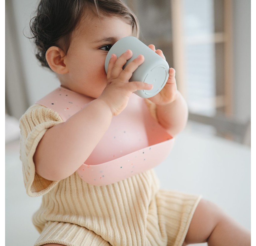 Σαλιάρα Σιλικόνης με Τσεπάκι Mushie Confetti Powder Pink