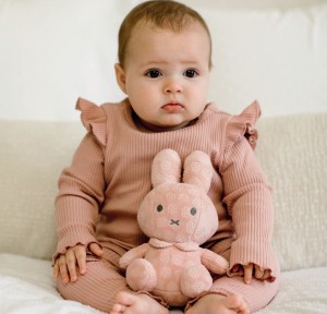 Λούτρινο Miffy Flowers Βελουτέ Ροζ 20cm με Εσωτερικό Κουδουνάκι